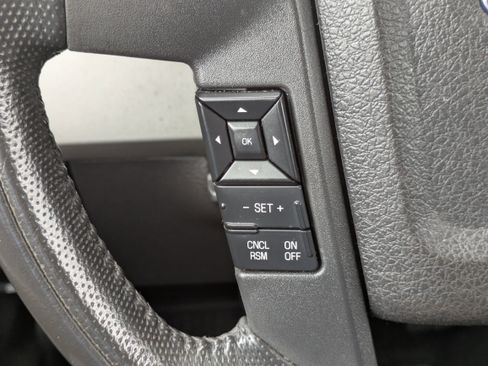 Used 2011 Ford F150 Raptor w/ Raptor Luxury Pkg image 22