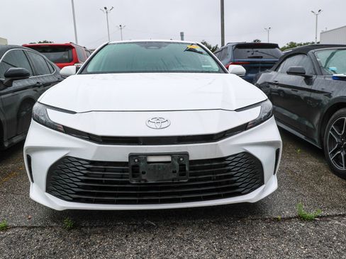 Certified 2025 Toyota Camry LE w/ Convenience Package FWD image 4