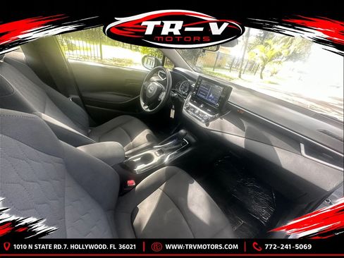 Used 2022 Toyota Corolla LE FWD image 14