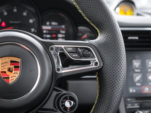 Used 2018 Porsche 911 Carrera T RWD image 24