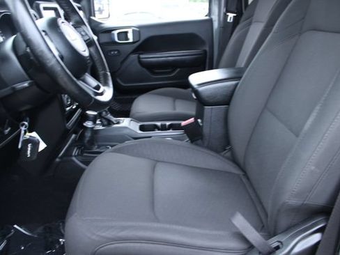 Used 2023 Jeep Wrangler Unlimited Sport AWD/4WD image 35