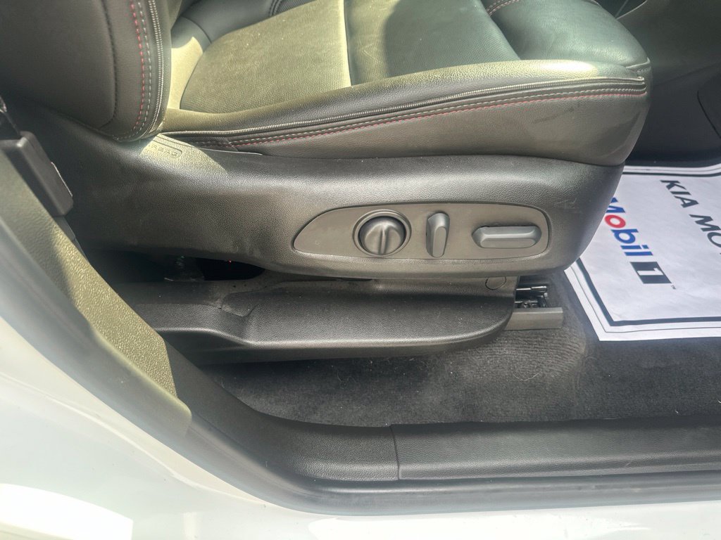 Used 2022 Chevrolet Traverse RS FWD image 33