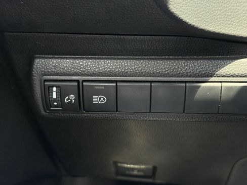 Used 2023 Toyota Corolla SE FWD image 24