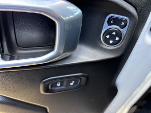 Used 2024 Jeep Gladiator Sport AWD/4WD image 20
