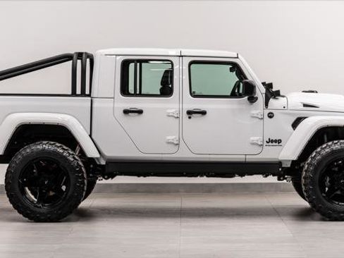 Used 2026 Jeep Gladiator Sport AWD/4WD image 7