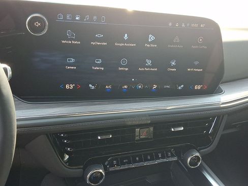 New 2026 Chevrolet Suburban Z71 w/ Z71 Off-Road Package AWD/4WD image 16