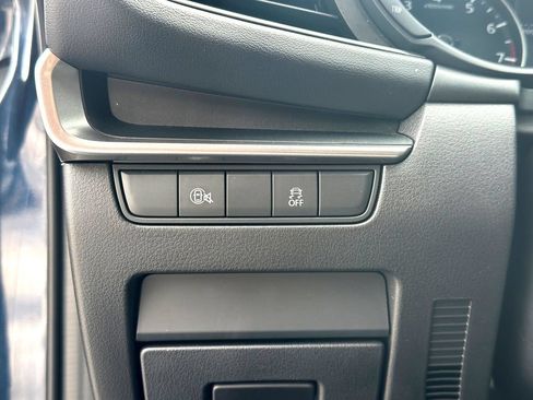 Used 2024 MAZDA MAZDA3 s FWD image 19