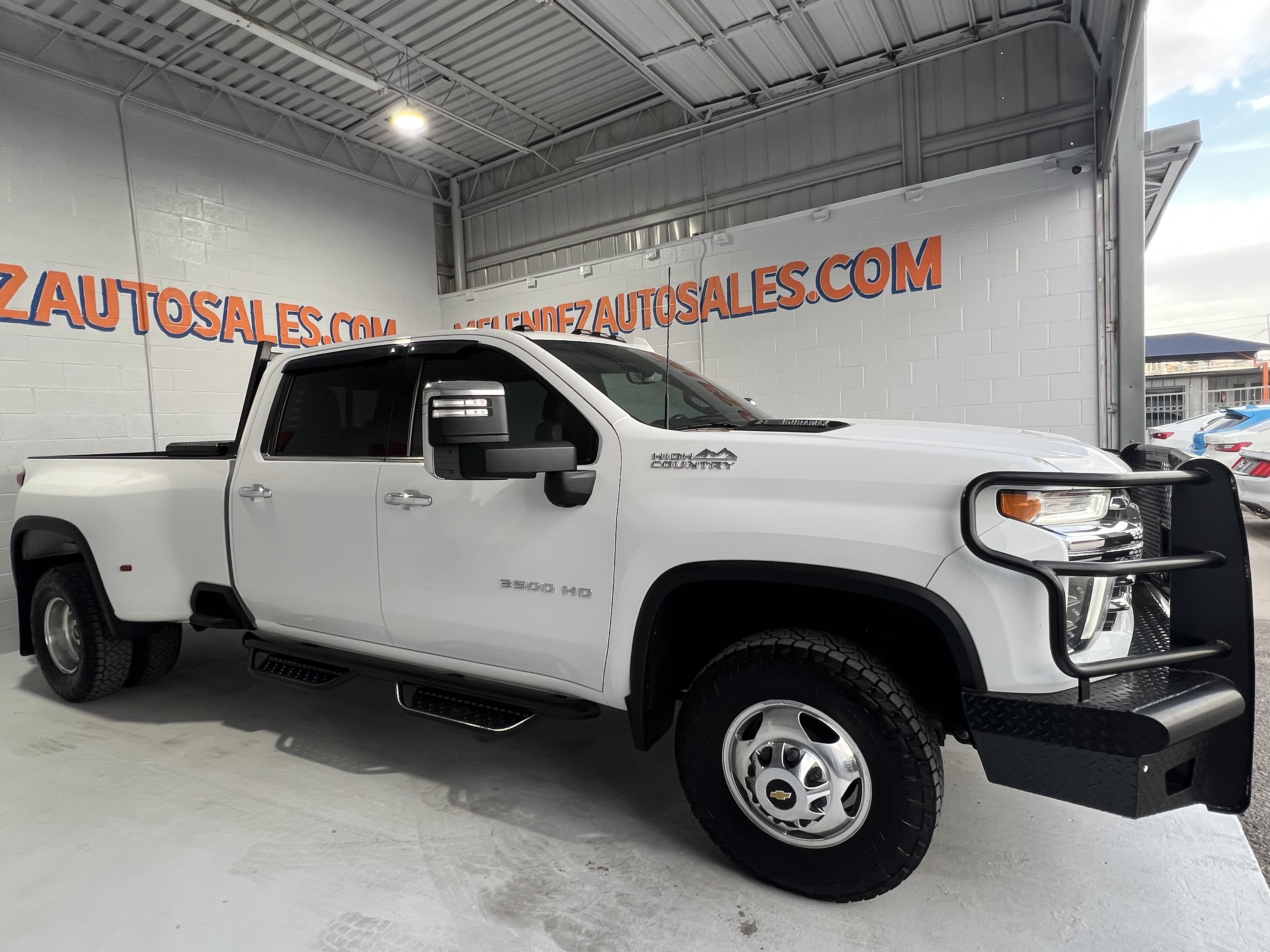 Used 2021 Chevrolet Silverado 3500 High Country w/ Technology Package AWD/4WD image 8
