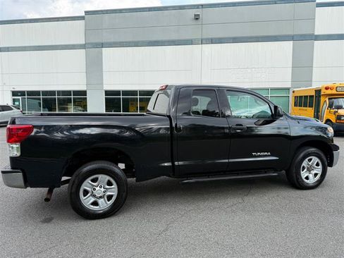 Used 2011 Toyota Tundra 4x4 Double Cab w/ Tow Pkg image 17