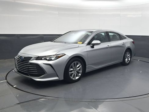 Used 2022 Toyota Avalon XLE w/ Moonroof Package FWD image 8