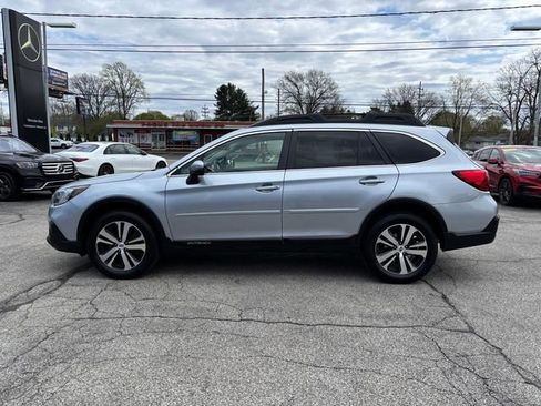 Used 2019 Subaru Outback 3.6R Limited AWD/4WD image 5