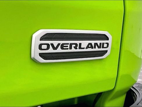 Used 2021 Jeep Gladiator Overland w/ Popular Equipment Package AWD/4WD image 9