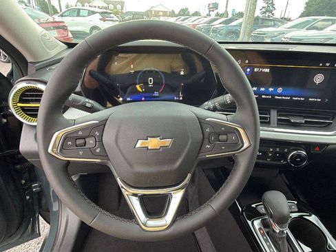New 2026 Chevrolet Trax LT w/ Driver Confidence Package FWD image 21