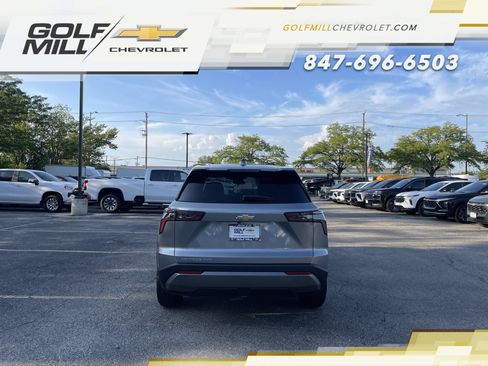 Used 2026 Chevrolet Equinox LT AWD/4WD image 6