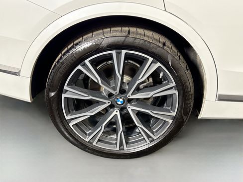 Used 2020 BMW X7 xDrive40i w/ Premium Package AWD/4WD image 33