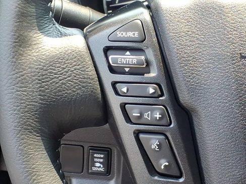 Used 2024 Nissan Frontier SV w/ SV Convenience Package AWD/4WD image 12