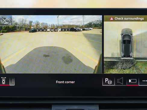 Used 2023 Audi Q5 2.0T Prestige w/ Prestige Package image 15