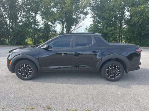 Used 2023 Hyundai Santa Cruz SEL Premium AWD/4WD image 2