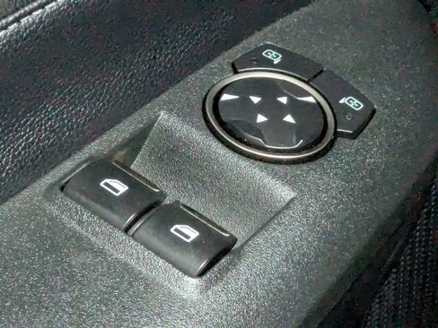 Used 2018 Ford Mustang Shelby GT350 w/ Convenience Package image 26