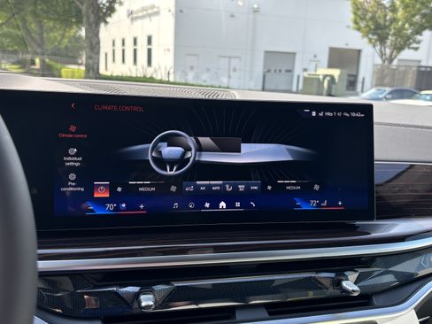New 2027 BMW X7 xDrive40i w/ M Sport Package AWD/4WD image 32