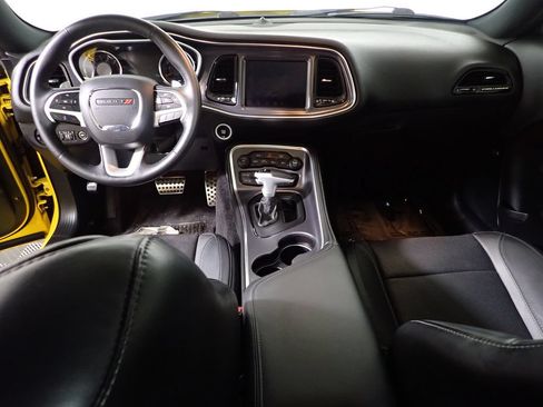 Used 2017 Dodge Challenger R/T Plus RWD image 33