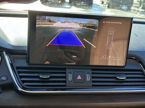 Used 2023 Audi Q5 2.0T Premium w/ Convenience Package image 19