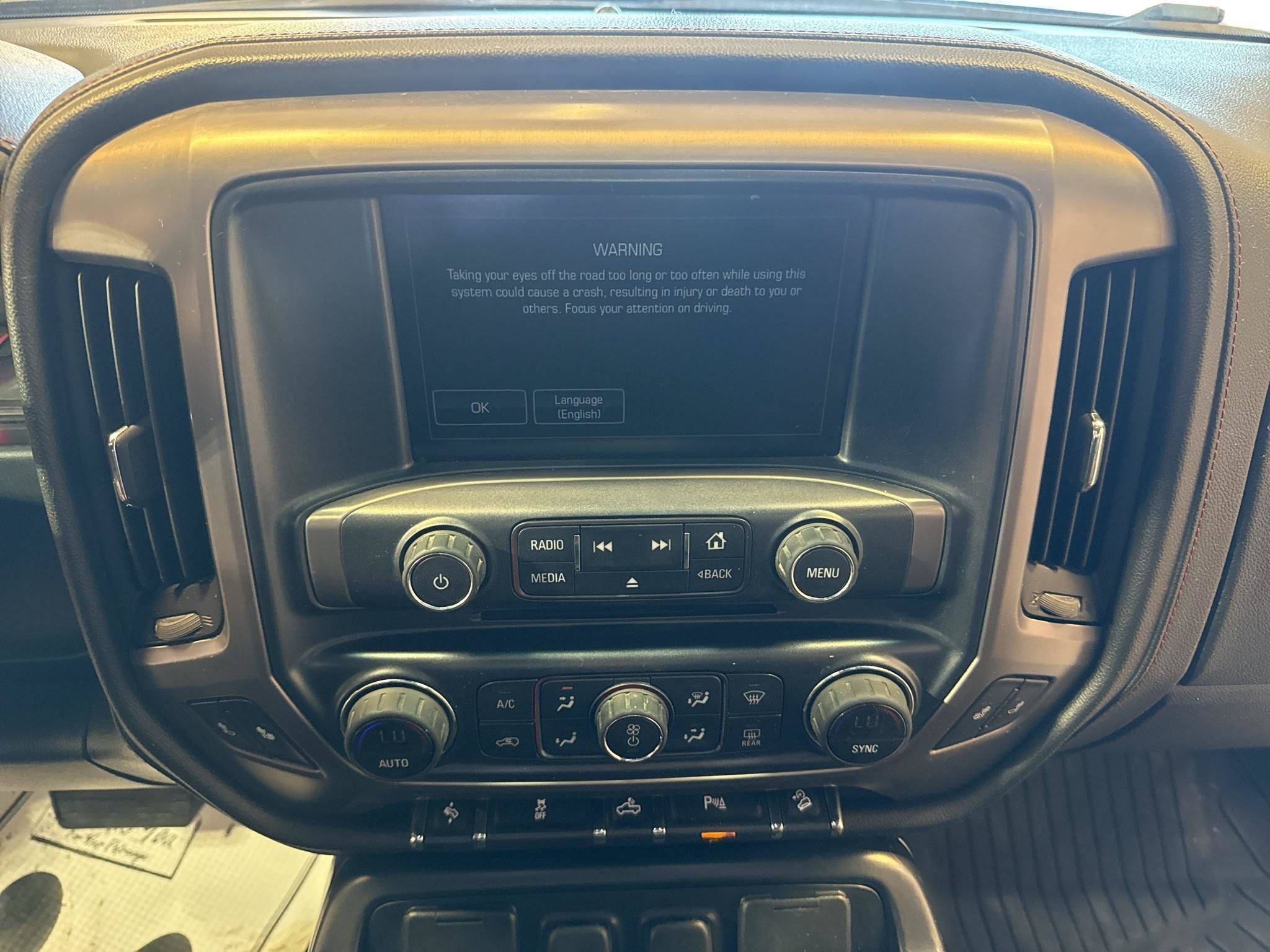 Used 2016 GMC Sierra 2500 SLT w/ All-Terrain HD Package AWD/4WD image 13