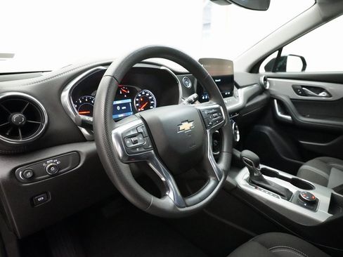 Used 2025 Chevrolet Blazer LT image 8