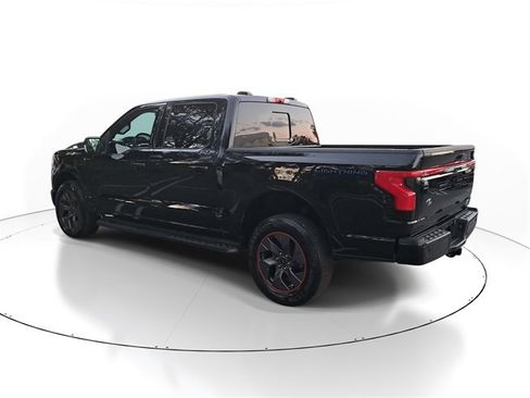 Used 2023 Ford F150 Lightning Lariat image 4