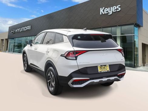 Used 2023 Kia Sportage LX image 7