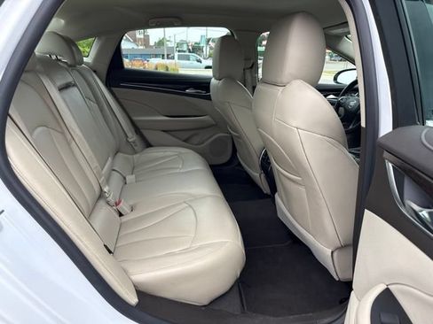 Used 2017 Buick LaCrosse Preferred FWD image 10