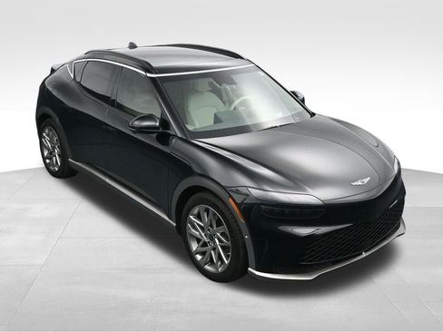 Used 2025 Genesis GV60 Advanced AWD/4WD image 26