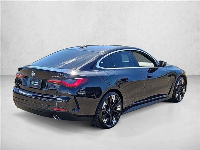 Used 2025 BMW 430i w/ Premium Package RWD image 5