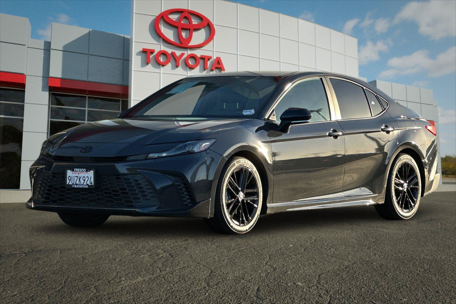 Certified 2025 Toyota Camry SE FWD image 7
