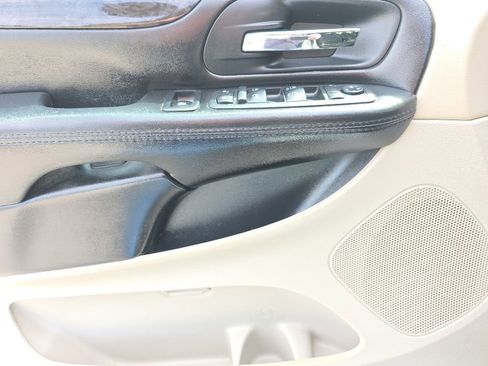 Used 2017 Dodge Grand Caravan SE w/ Power Window Group FWD image 15