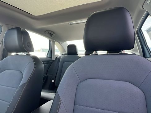 New 2026 Volkswagen Jetta SE FWD image 11