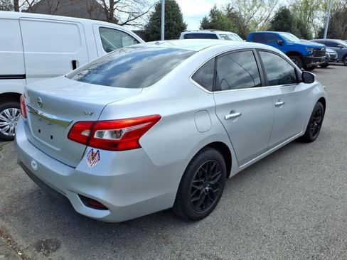 Used 2017 Nissan Sentra SV image 5