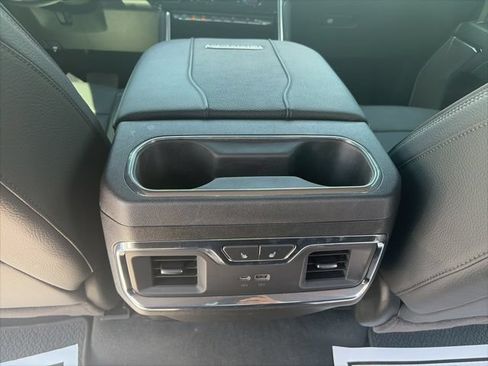 Used 2025 GMC Sierra 2500 Denali w/ Denali Reserve Package AWD/4WD image 13