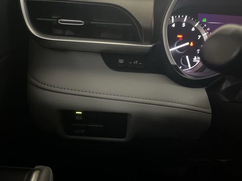 Used 2022 Toyota Highlander XLE image 62