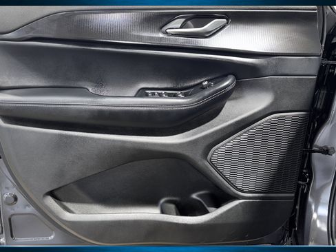 New 2025 Jeep Grand Cherokee Altitude AWD/4WD image 32