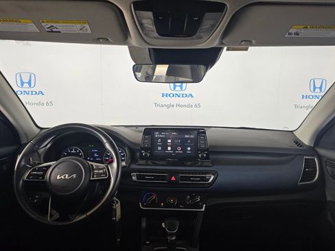 Used 2023 Kia Seltos S FWD image 6