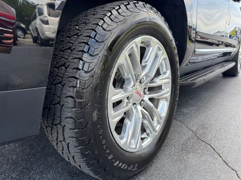 Used 2021 GMC Yukon XL SLT AWD/4WD image 10
