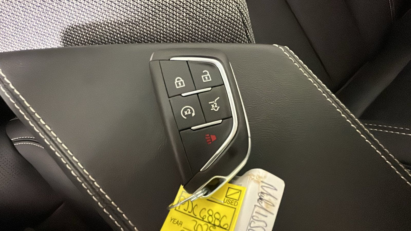 Used 2025 Cadillac Optiq Luxury 2 w/ LPO, Floor Liner Package AWD/4WD image 25