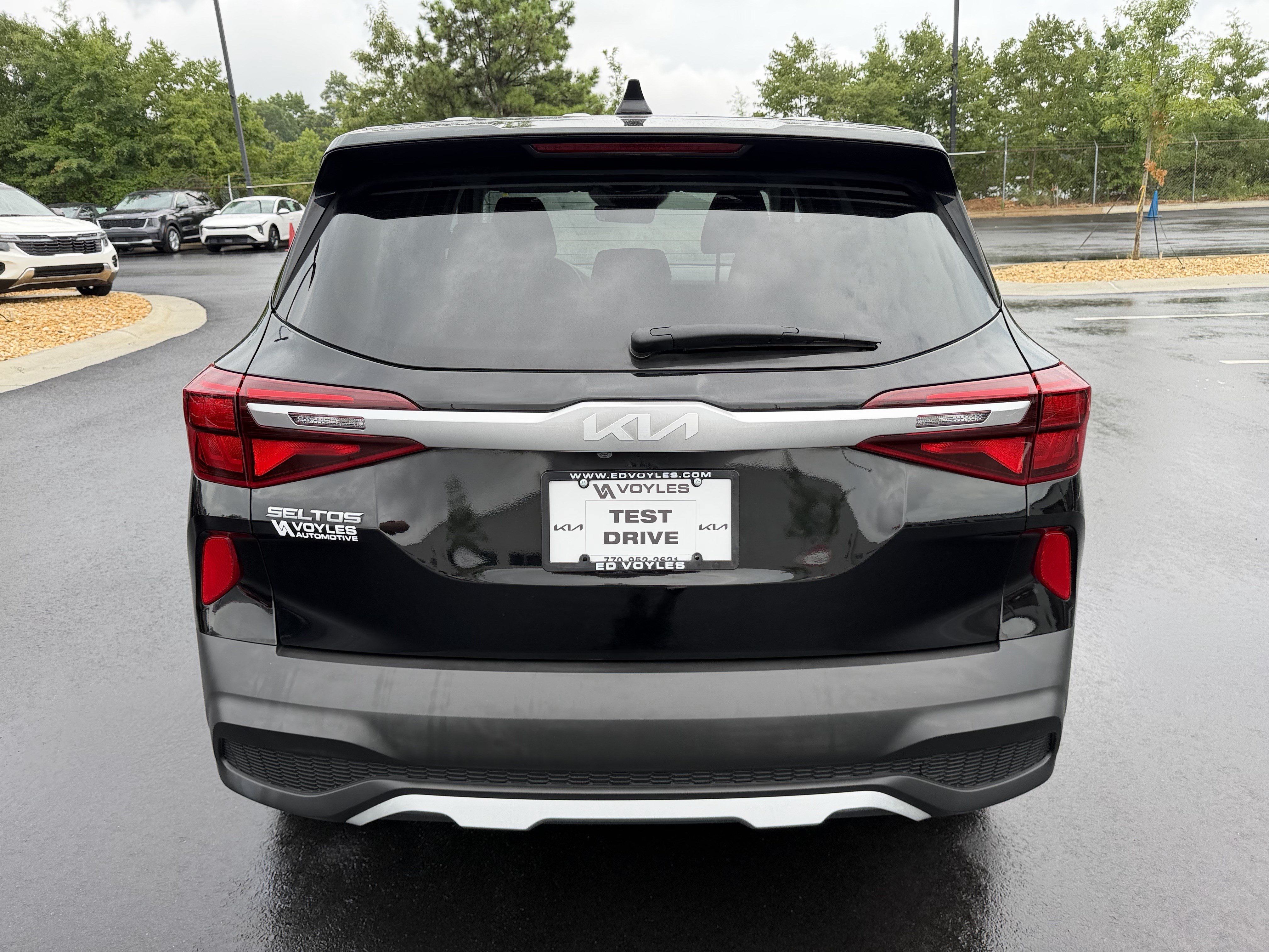 Used 2023 Kia Seltos LX AWD/4WD image 6