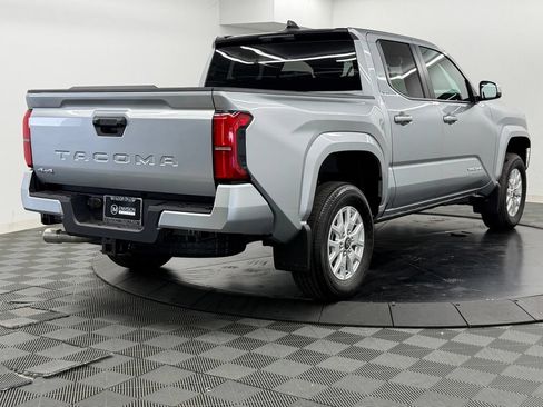 Used 2026 Toyota Tacoma SR5 AWD/4WD image 10