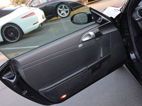 Used 2006 Porsche Cayman S image 21