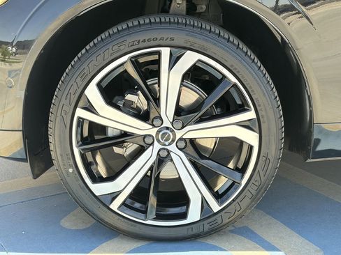 Used 2022 Volvo XC60 B5 R-Design w/ Advanced Package AWD/4WD image 9