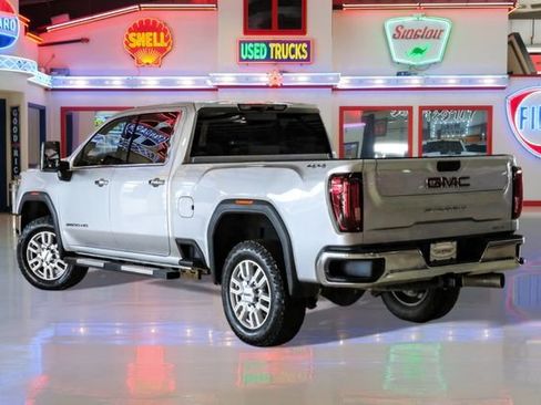Used 2023 GMC Sierra 2500 SLT w/ SLT Convenience Package image 4