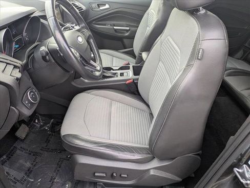 Used 2017 Ford Escape Titanium image 17