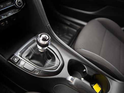 Used 2019 Hyundai Veloster N N image 15